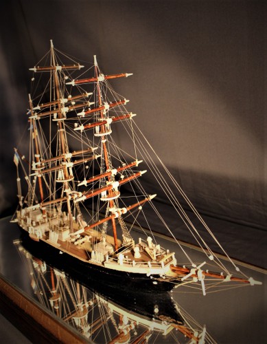 Maquette du bateau « KERZ ATAO BREST »