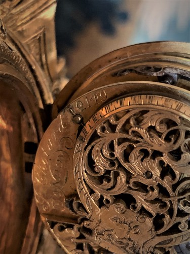 Pendulette en bronze doré Louis XIV