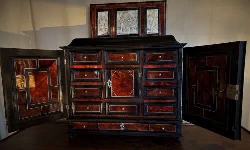 Cabinet flamand écaille époque XVIIème