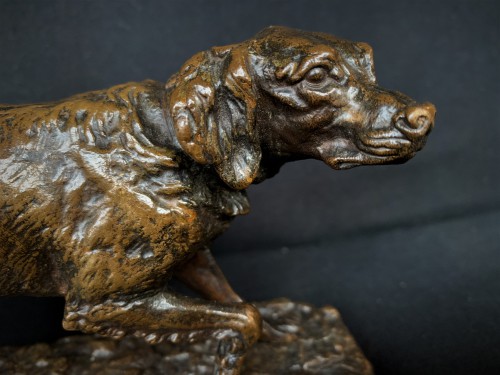 Chien épagneul bronze de MENE