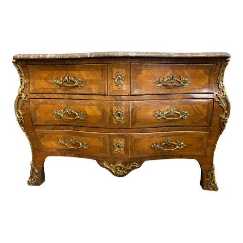 Commode tombeau d’époque Louis XV, estampillée LARDIN